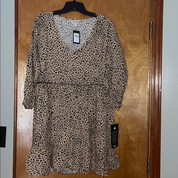 14/16W Avenue Leopard Stance Tunic (Sand/Black) - Picture 6 of 11